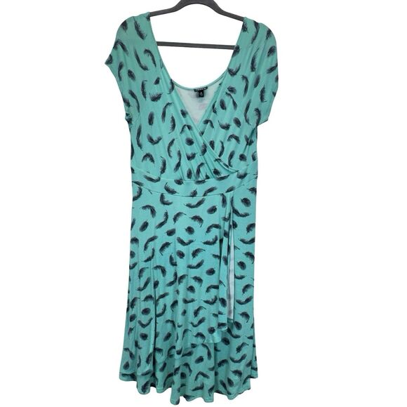Torrid Dresses & Skirts - Torrid Wrap Dress Size 0 Teal Feather Print Surplice Neck Fit & Flare Midi Soft
